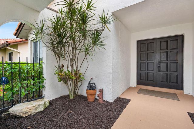 7674 Solimar Circle, Boca Raton, FL 33433