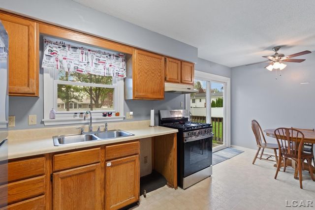 902 N Union Street, Tecumseh, MI 49286