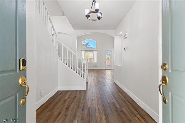 4905 Pounding Surf Avenue, Las Vegas, NV 89131