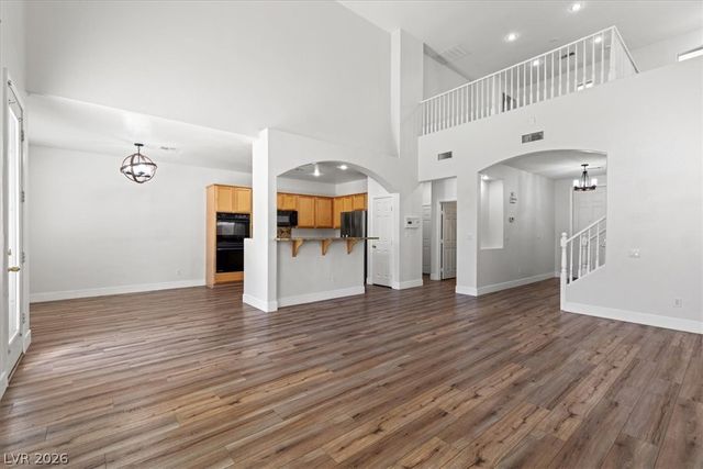 4905 Pounding Surf Avenue, Las Vegas, NV 89131
