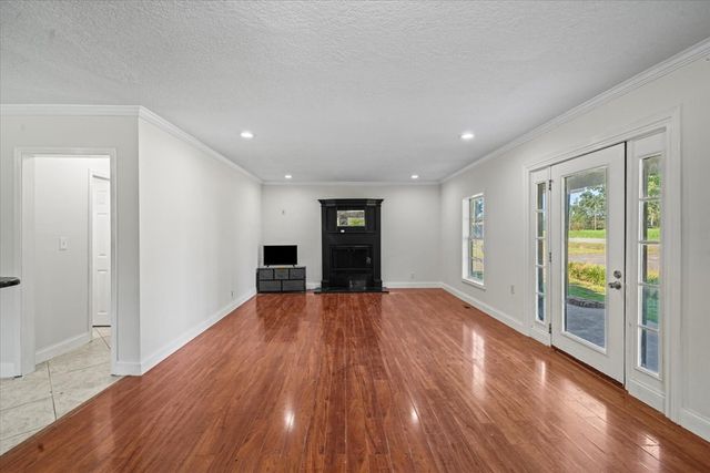 485 Nellie Head Road, Tunnel Hill, GA 30755