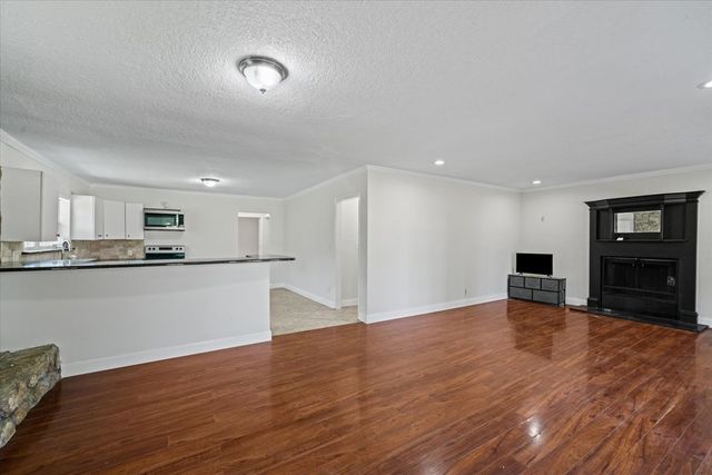 485 Nellie Head Road, Tunnel Hill, GA 30755