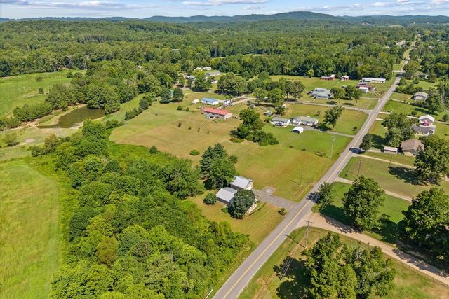 485 Nellie Head Road, Tunnel Hill, GA 30755
