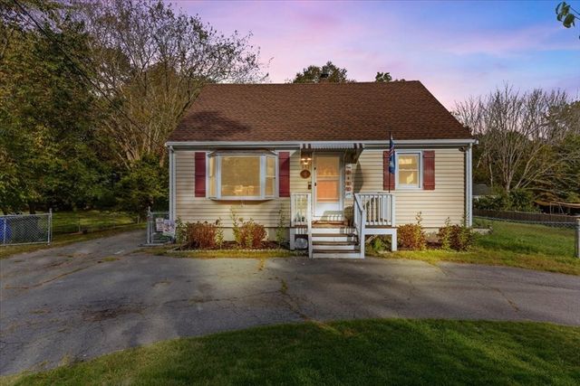 852 Burt St, Taunton, MA 02780