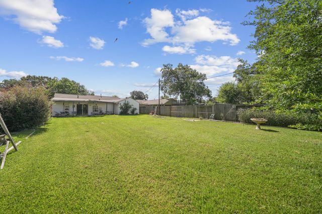 206 Tilden Drive, Pasadena, TX 77506