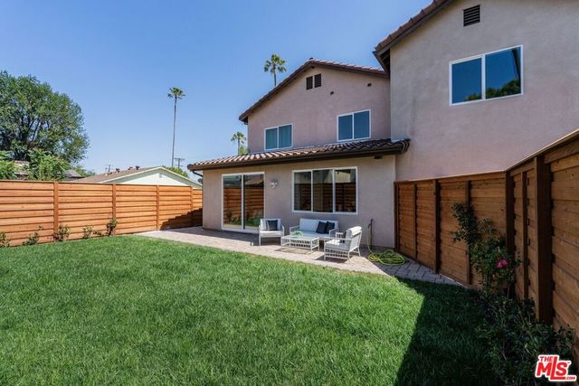 20151 Strathern Street, Winnetka, CA 91306