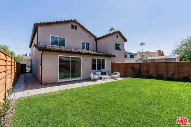 20151 Strathern Street, Winnetka, CA 91306