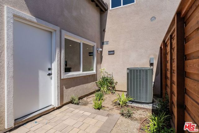 20151 Strathern Street, Winnetka, CA 91306