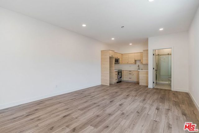 20151 Strathern Street, Winnetka, CA 91306