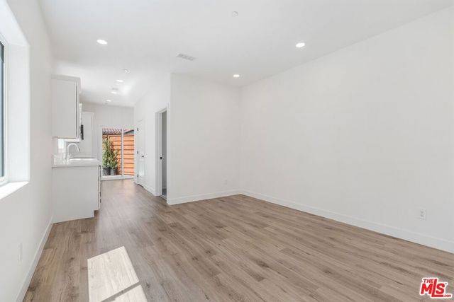 20151 Strathern Street, Winnetka, CA 91306