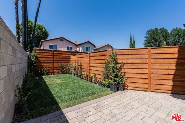 20151 Strathern Street, Winnetka, CA 91306