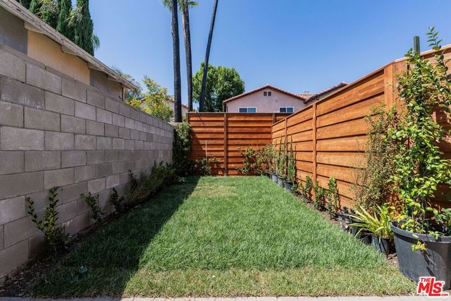 20151 Strathern Street, Winnetka, CA 91306