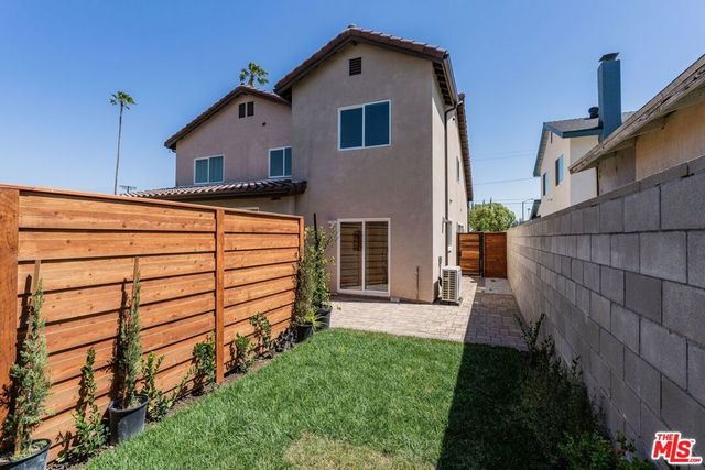 20151 Strathern Street, Winnetka, CA 91306