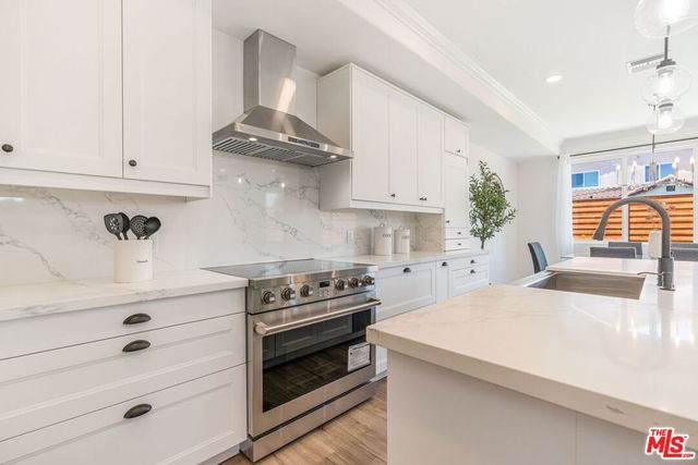 20151 Strathern Street, Winnetka, CA 91306