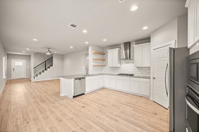 2823 Kennet Manor Drive, Houston, TX 77047