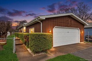 1631 N Oak Avenue, Round Lake Beach, IL 60073