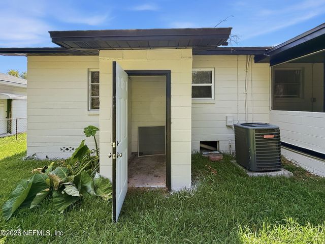 3842 ANVERS Boulevard, Jacksonville, FL 32210