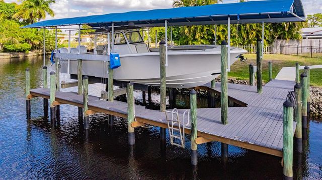 13856 LAZY LANE, Fort Myers, FL 33905