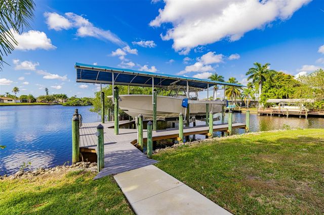 13856 LAZY LANE, Fort Myers, FL 33905