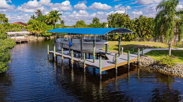 13856 LAZY LANE, Fort Myers, FL 33905