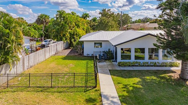 13856 LAZY LANE, Fort Myers, FL 33905