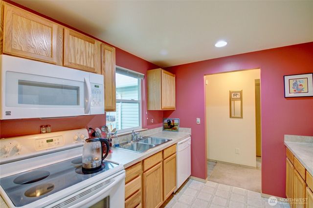 821 Park Cottage Place, Sedro Woolley, WA 98284