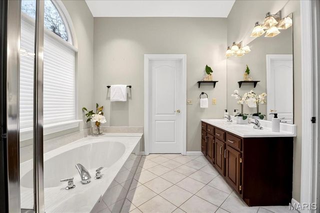 2106 Babler Ridge Dr Lane, Wildwood, MO 63038