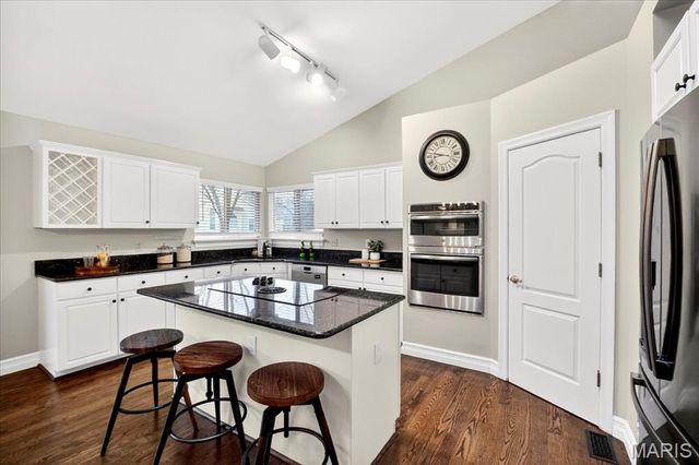 2106 Babler Ridge Dr Lane, Wildwood, MO 63038