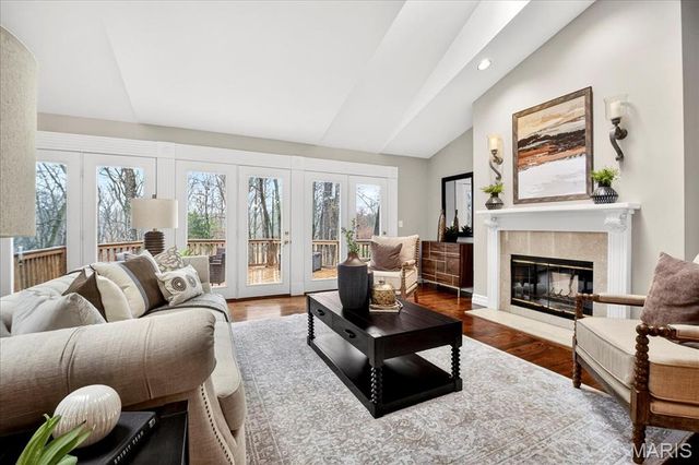 2106 Babler Ridge Dr Lane, Wildwood, MO 63038