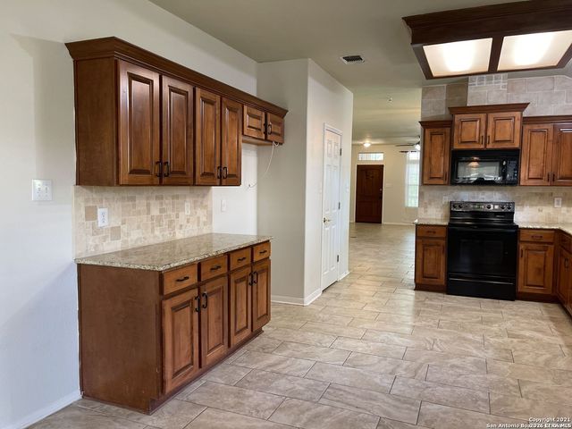 20027 HORIZON BLF, San Antonio, TX 78258