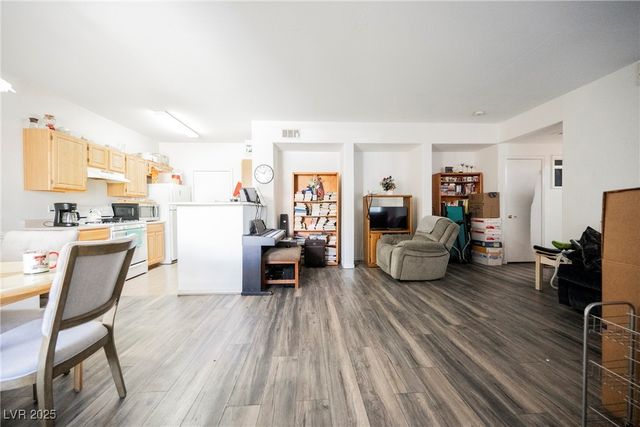 1401 North Michael Way 118, Las Vegas, NV 89108