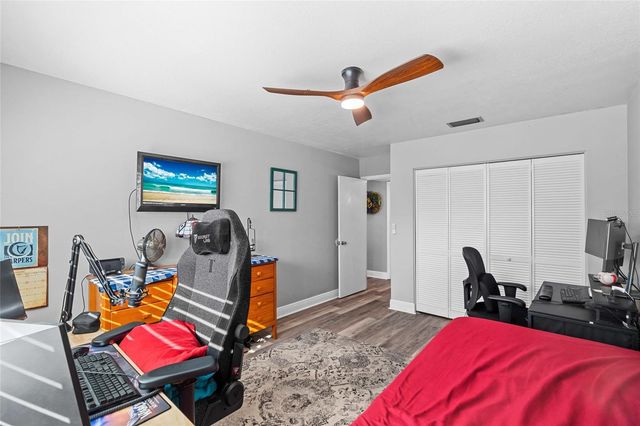 19029 US HIGHWAY 19 N 27E, Clearwater, FL 33764