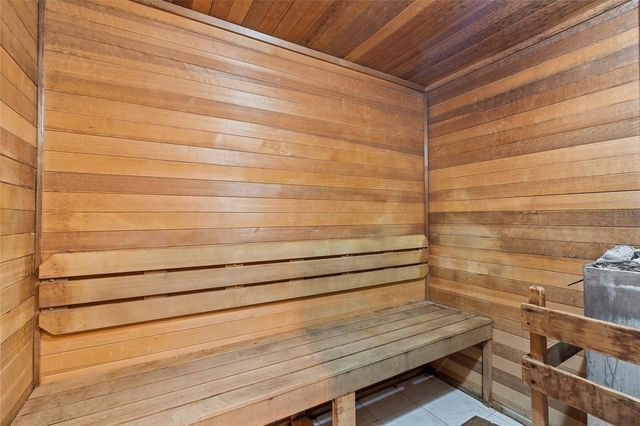 19029 US HIGHWAY 19 N 27E, Clearwater, FL 33764