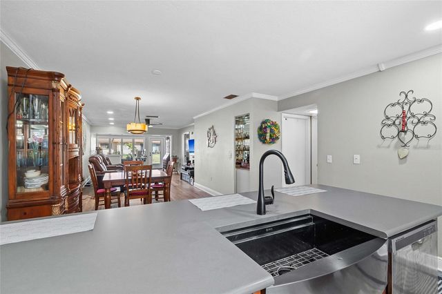 19029 US HIGHWAY 19 N 27E, Clearwater, FL 33764