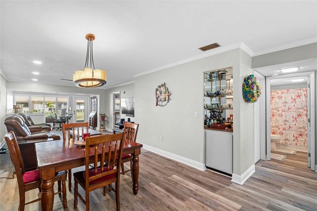 19029 US HIGHWAY 19 N 27E, Clearwater, FL 33764