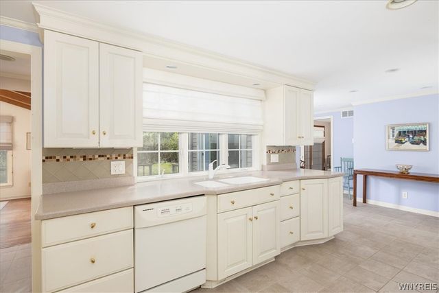 171 Halwill Drive, Amherst, NY 14226