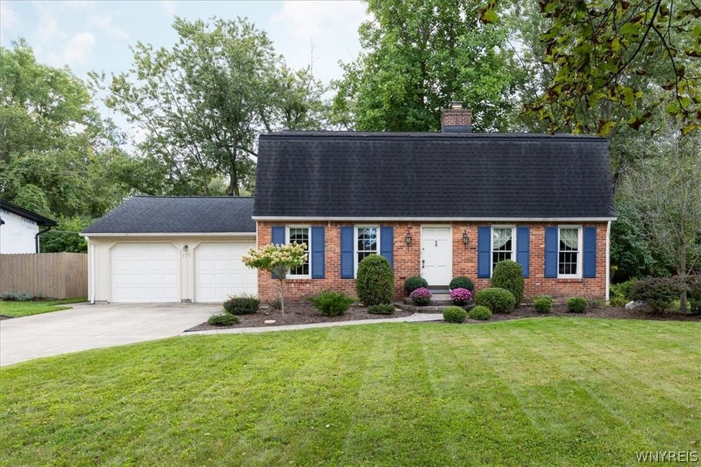 171 Halwill Drive, Amherst, NY 14226
