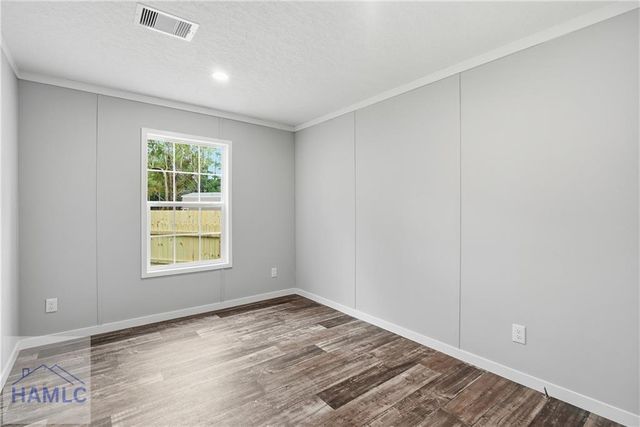 94 Thrasher Circle, Jesup, GA 31545