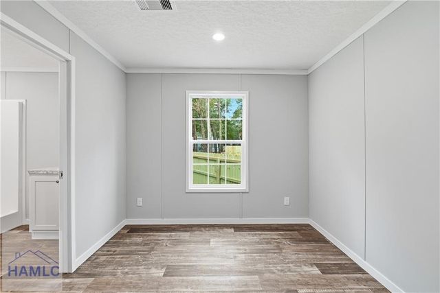 94 Thrasher Circle, Jesup, GA 31545