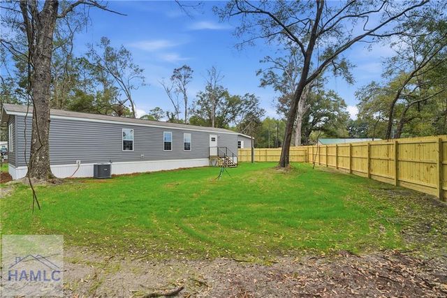 94 Thrasher Circle, Jesup, GA 31545