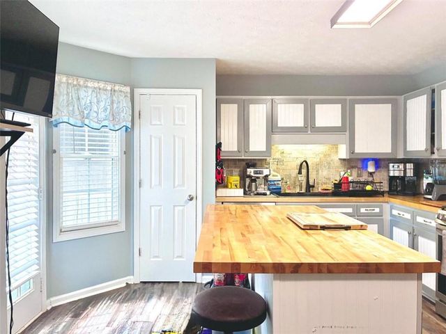 95 Burton Drive, Douglasville, GA 30134