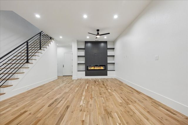 2327 Vagas Street 102, Dallas, TX 75219