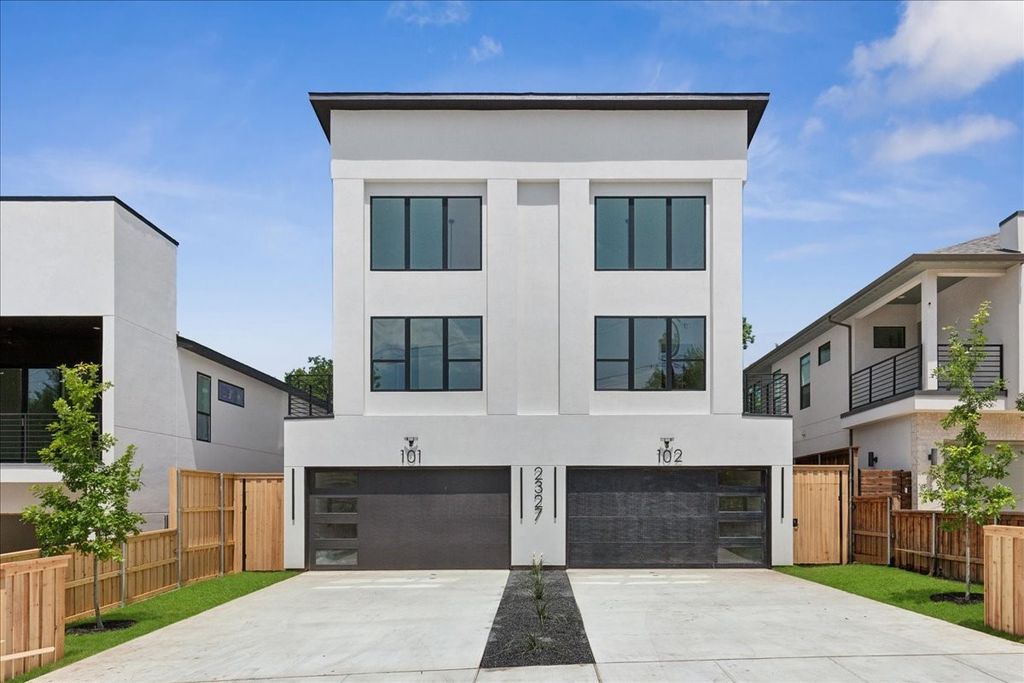 2327 Vagas Street 102, Dallas, TX 75219