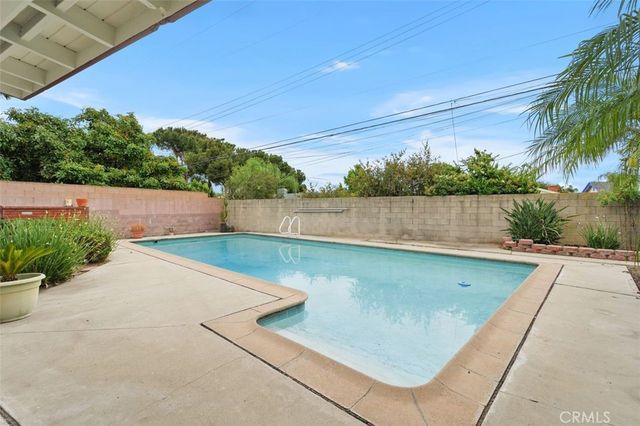 1525 W Princeton St, Ontario, CA 91762