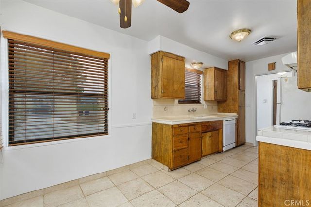 1525 W Princeton St, Ontario, CA 91762