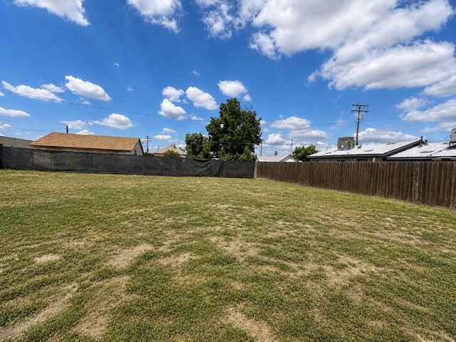 13936 Front Street, Armona, CA 93202