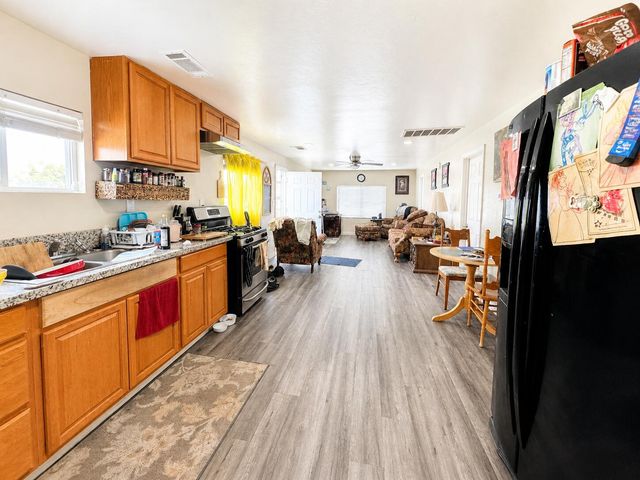 13936 Front Street, Armona, CA 93202