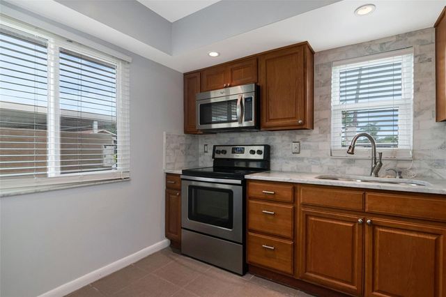 2284 OAK NECK ROAD F, Clearwater, FL 33763
