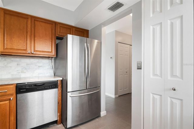 2284 OAK NECK ROAD F, Clearwater, FL 33763
