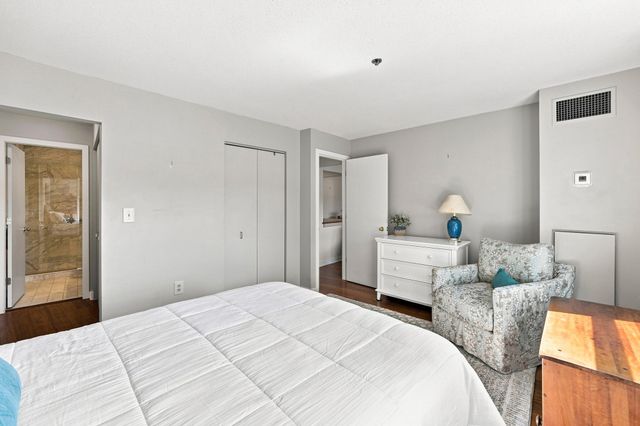 273 Cambridge Rd 505, Woburn, MA 01801